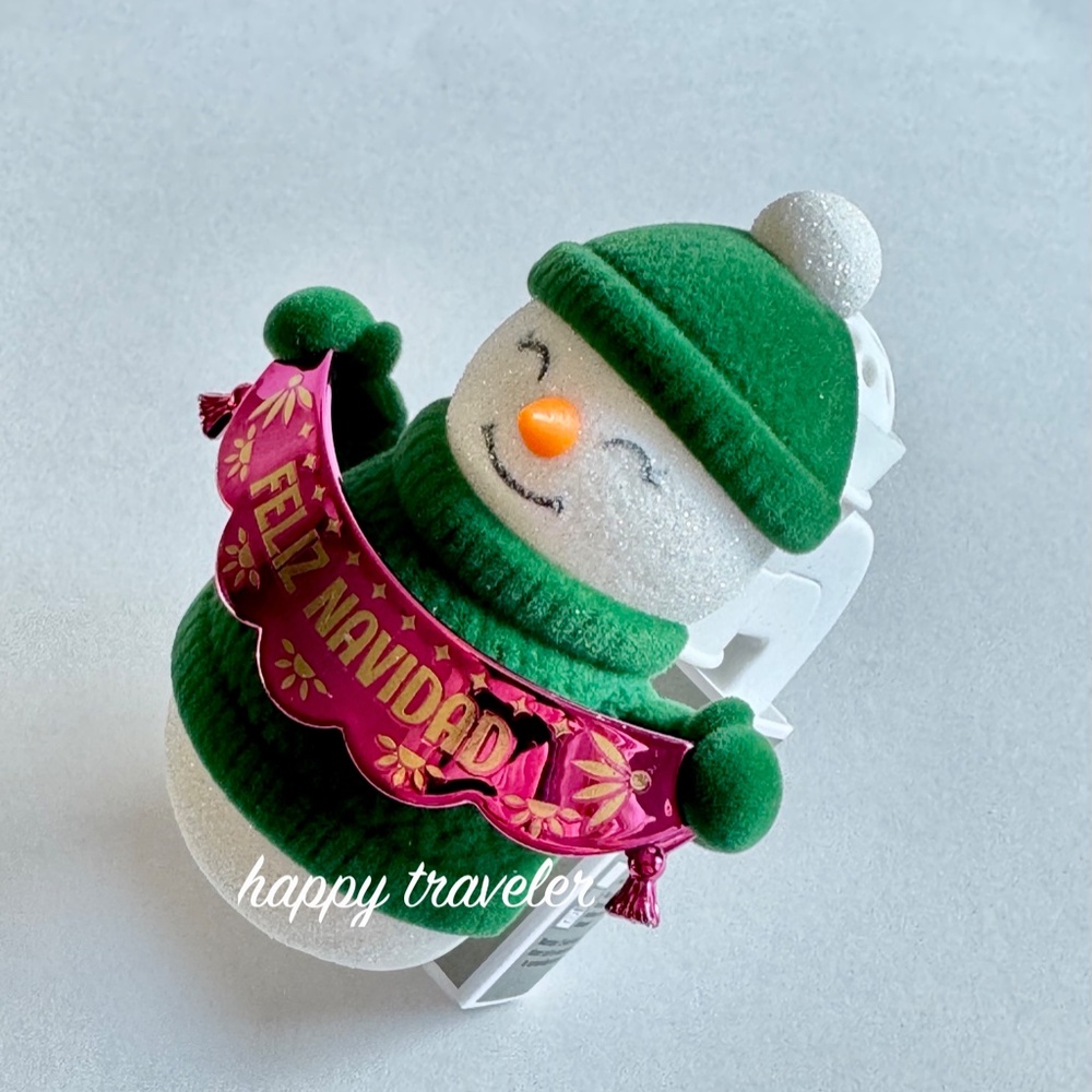 FESTIVE SNOWMAN Wallflowers Nightlight Plug